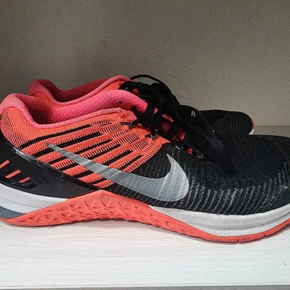 Nike Metcon DSX Flyknit Training Shoes Black Red CrossFit Sneakers Nike Metcon 4 & DSX Flyknit 2 FIRST LOOK! - YouTube main image 3